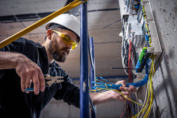 Affordable Emergency Electrician in Le Claire, IA